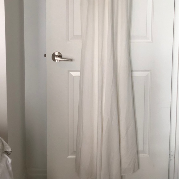 White dress - Picture 3 of 3